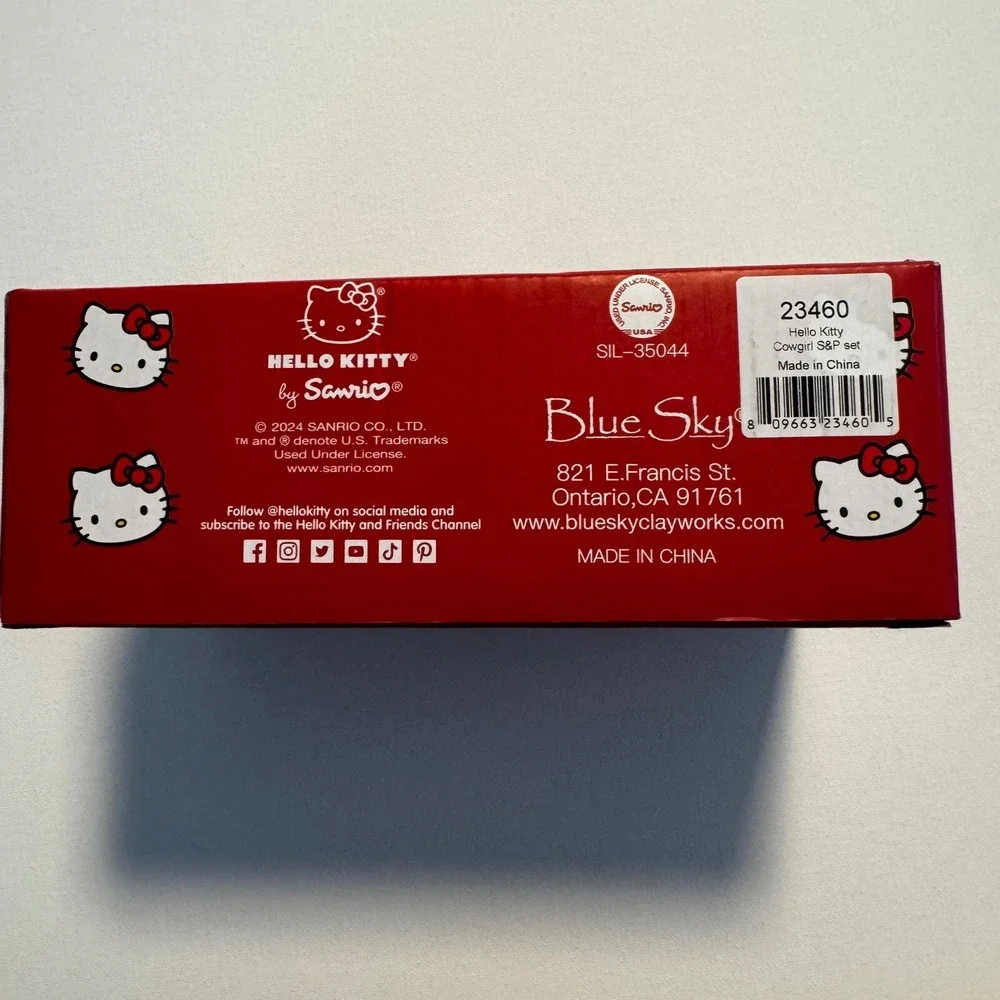 Hello Kitty Cowgirl Horse Sanrio salt & Pepper‎ NEW in box. Blue Sky Clayworks